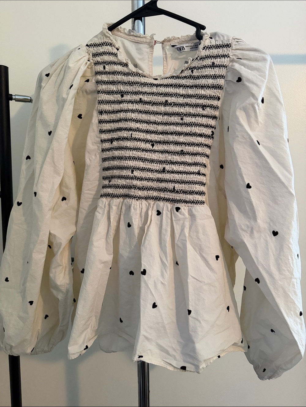 Zara White Smocked Bodice Peasant Blouse with Black Heart Print